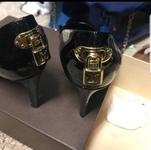 Louis Vuitton Black Heels